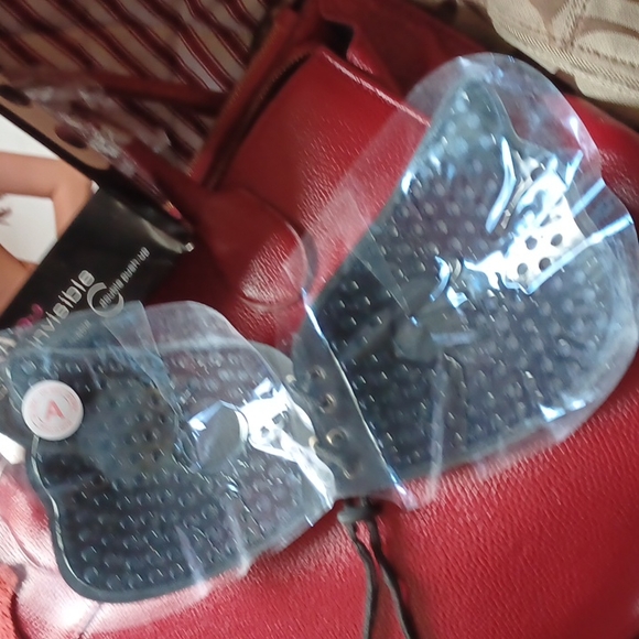 This is the FREEBRA brand of designer strapless push up bras - Picture 2 of 5